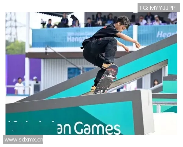 成都滑板队的蜕变与成长：世界滑板锦标赛背后的故事与启示